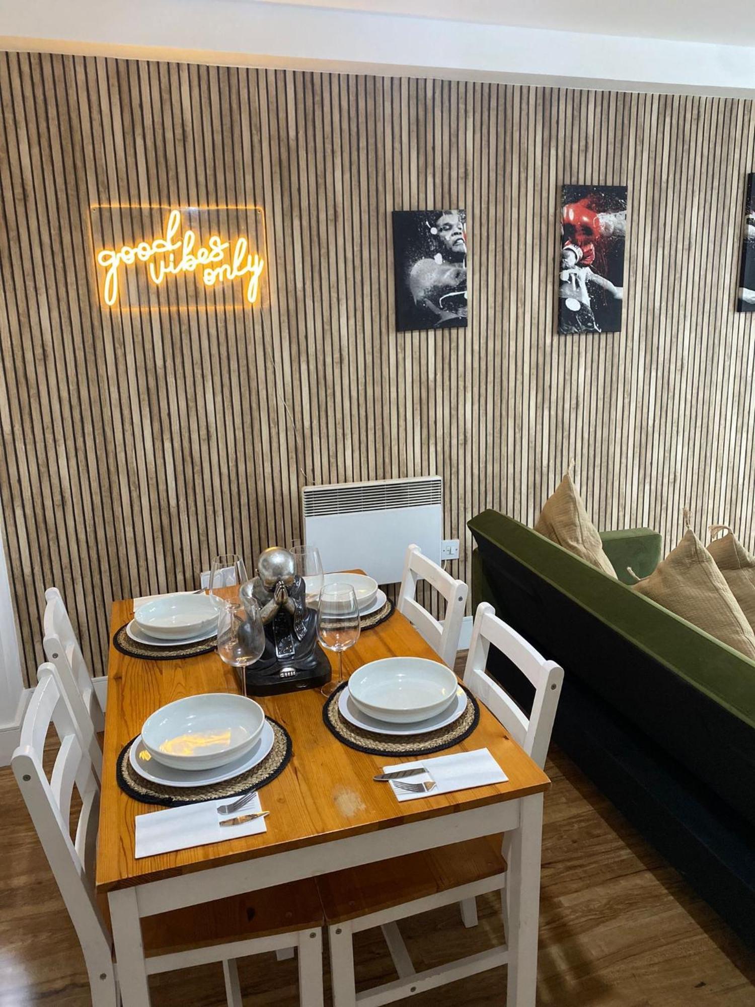 Pleasant Stay Apart Liverpool Extérieur photo